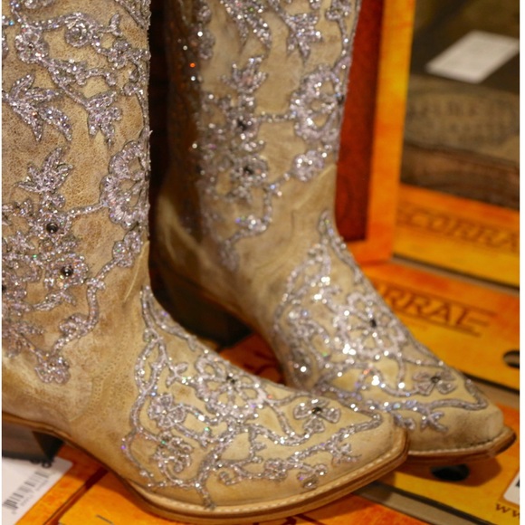 🤍NIB Corral Bone Overlay & Embroidery Floral Boots🤍 - Picture 4 of 17